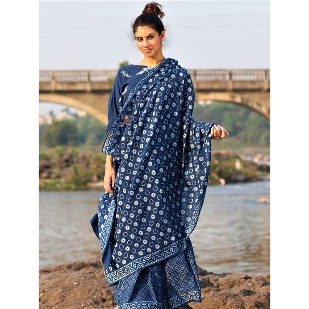 Chidiyaa Roopa Cotton Saree - Akash with Unstitched Blouse