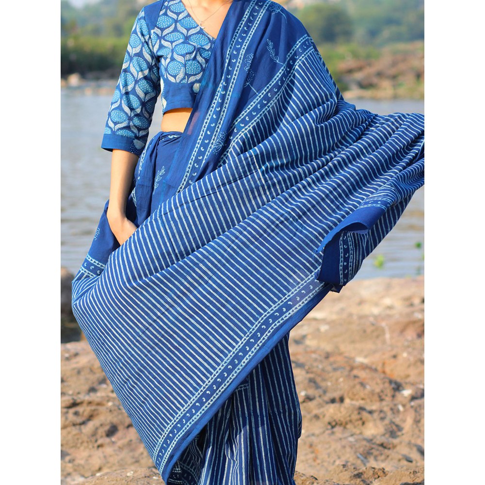 Chidiyaa Baruni Cotton Saree - Akash with Unstitched Blouse