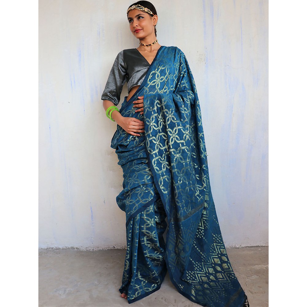 Chidiyaa Alankrita Jamdani Saree Shringaar with Unstitched Blouse