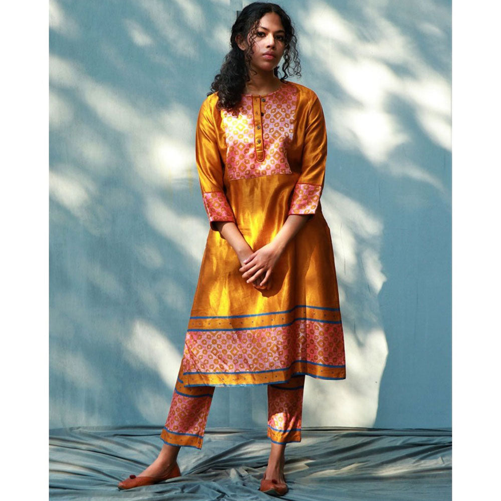 Chidiyaa Jasmira Mashru Silk Kurta Saahiba (Set of 2)