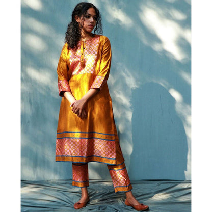 Chidiyaa Jasmira Mashru Silk Kurta Saahiba (Set of 2)