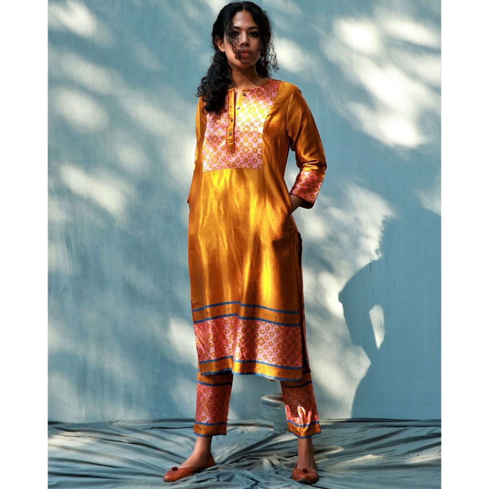 Chidiyaa Jasmira Mashru Silk Kurta Saahiba (Set of 2)