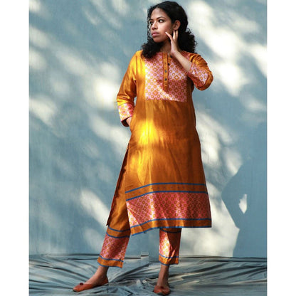 Chidiyaa Jasmira Mashru Silk Kurta Saahiba (Set of 2)