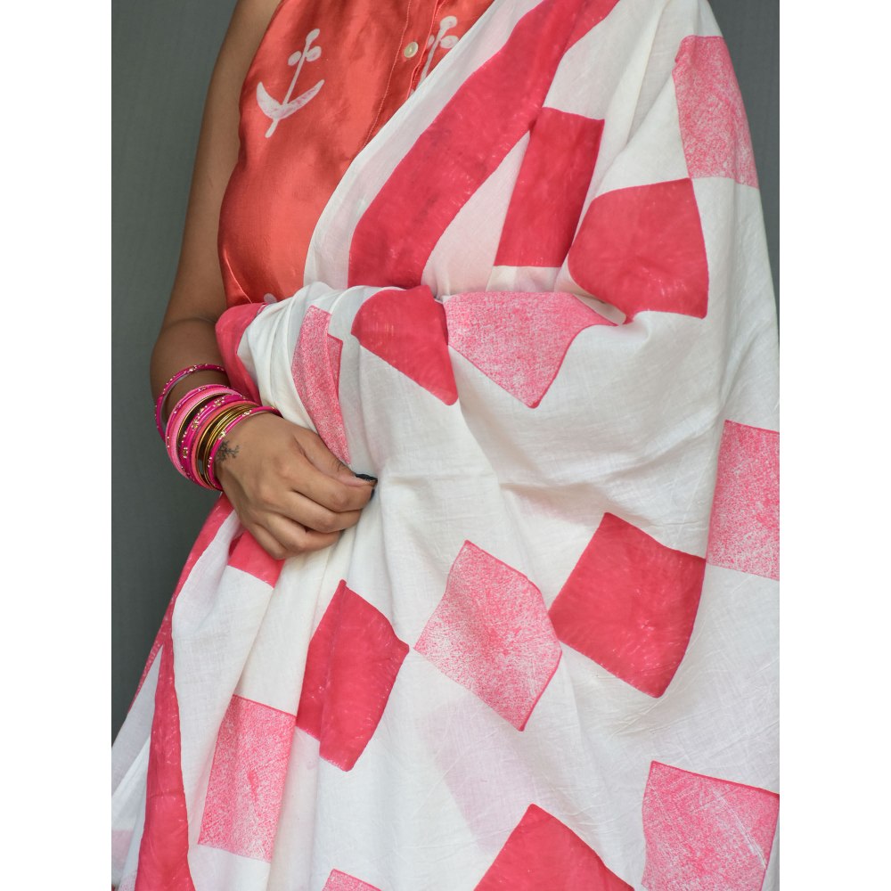 Chidiyaa Rangeen Red Hand Block printed Mulmul Cotton Saree with Unstitched