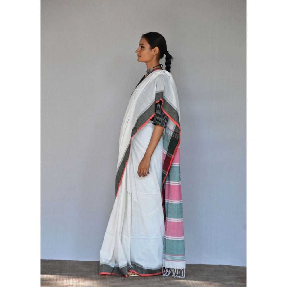 Chidiyaa Pure White Handwoven Cotton Saree with Unstitched Blouse