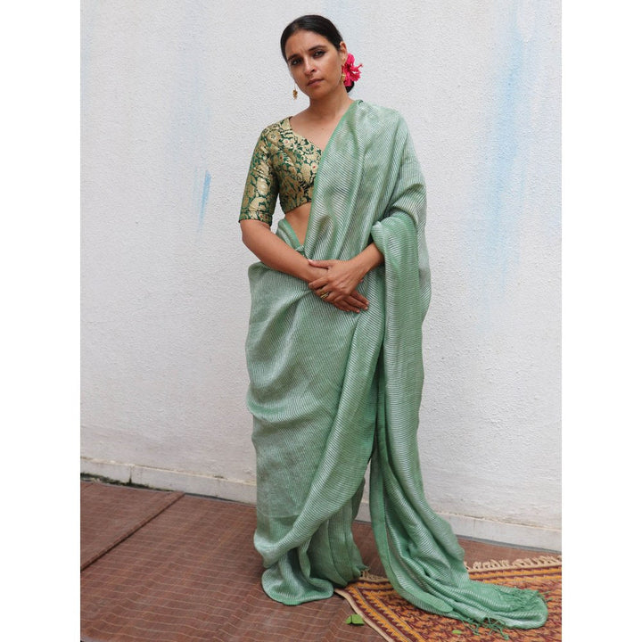 Chidiyaa Thread of Gold Lush Green Handwoven Linen Zari Saree with Unstitched Blouse