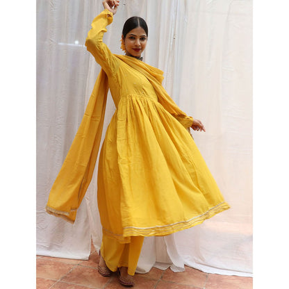 Chidiyaa Jugnu Twilight Yellow Mulmul Cotton Kurta Pants with Dupatta (Set of 3)