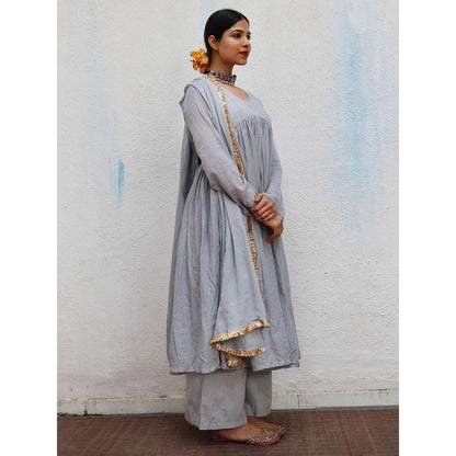 Chidiyaa Jugnu Noor Grey Mulmul Cotton Kurta Pants with Dupatta (Set of 3)