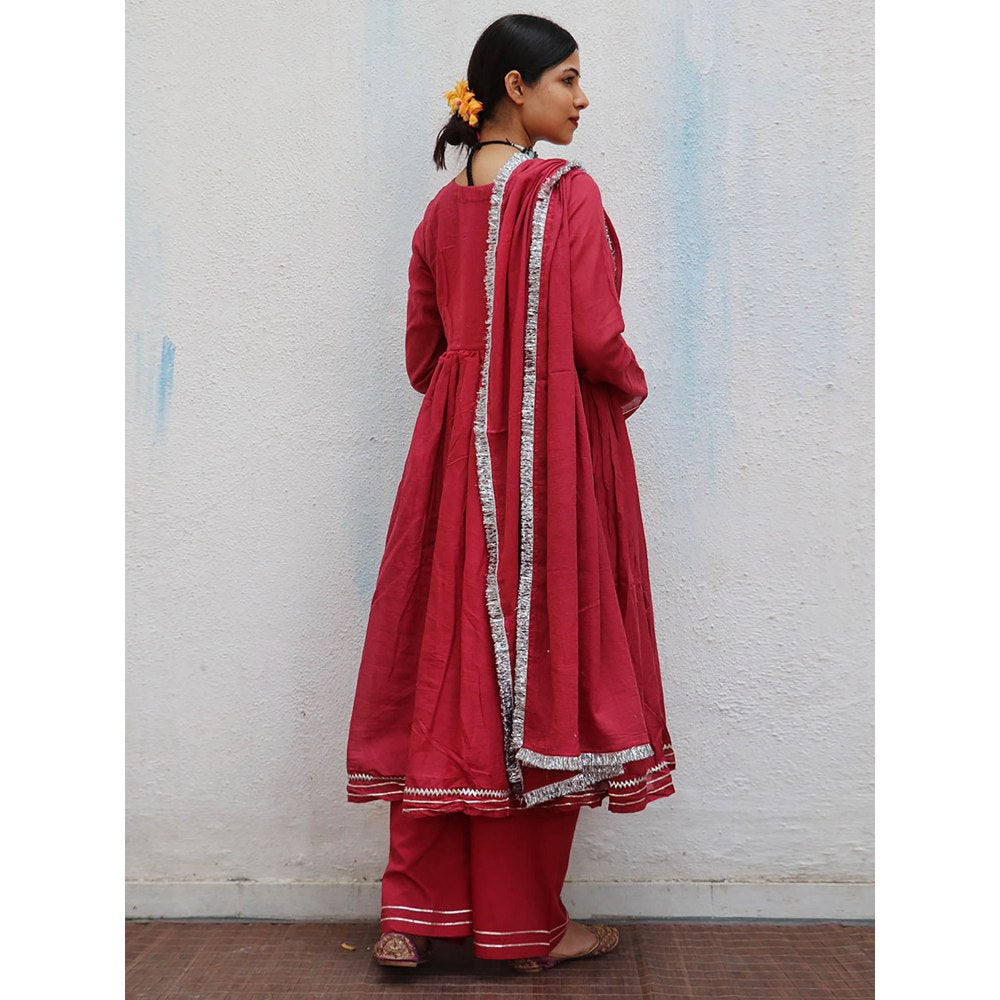 Chidiyaa Jugnu Kusum Red Mulmul Cotton Kurta Pants with Dupatta (Set of 3)