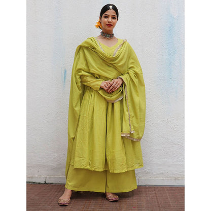 Chidiyaa Jugnu Kesar Green Mulmul Cotton Kurta Pants with Dupatta (Set of 3)