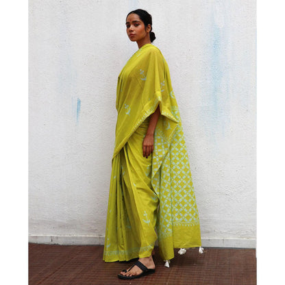 Chidiyaa Paakhi Lady Lime Green Hand Block Printed Cotton Saree with Unstitched Blouse