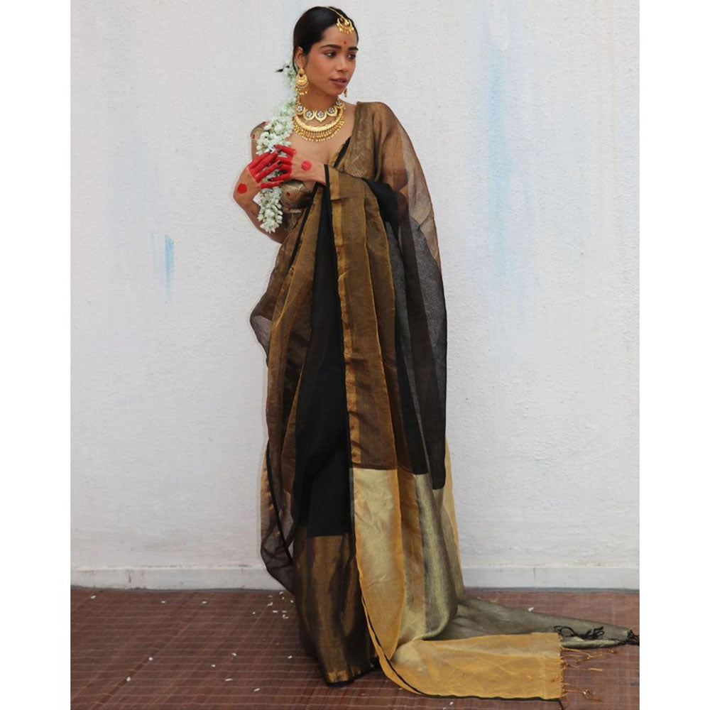 Chidiyaa Chandni Raatein Urvashi Handwoven Linen Zari Saree with Unstitched Blouse