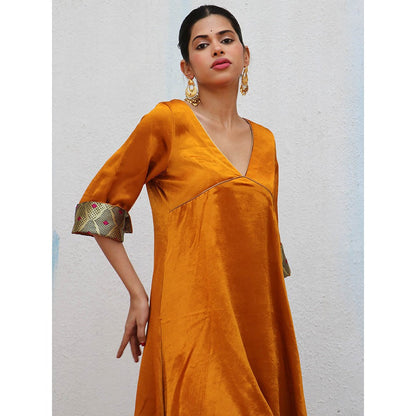 Chidiyaa Sufiyana Akidat Mashru Silk Kurta & Pant (Set of 2)