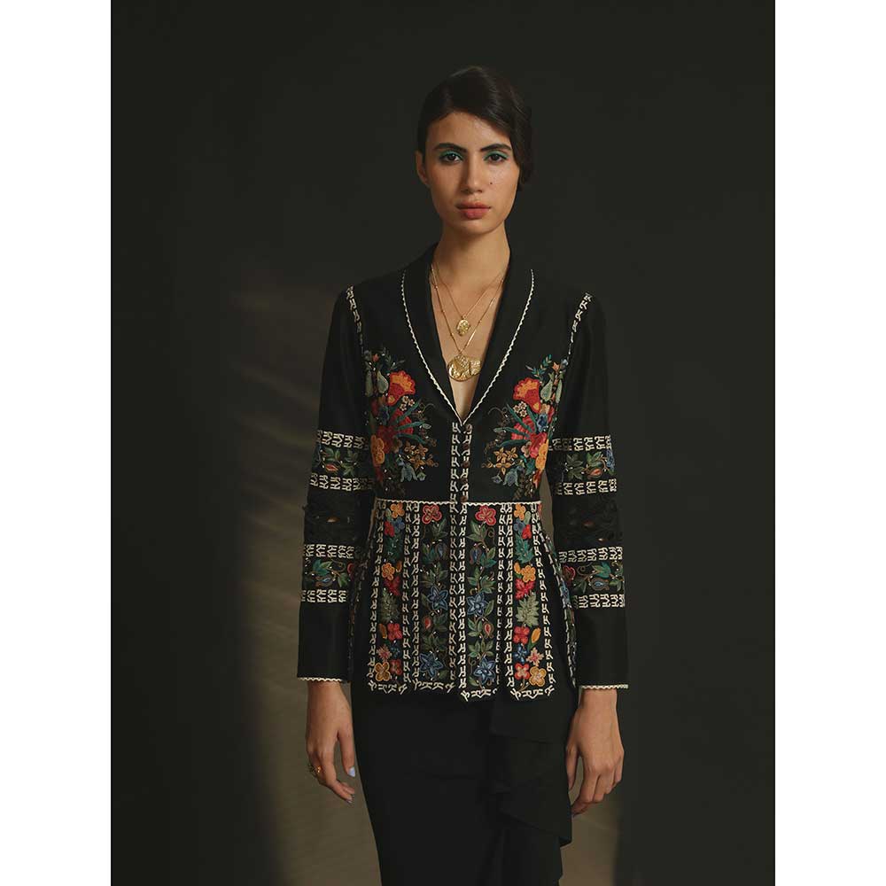 CHANDRIMA Black Chanderi Panelled Short Jacket