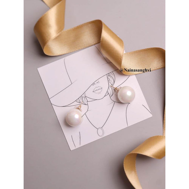 Curio Cottage The Pearl Story - 20 mm Ivory White Shell Pearl Studs