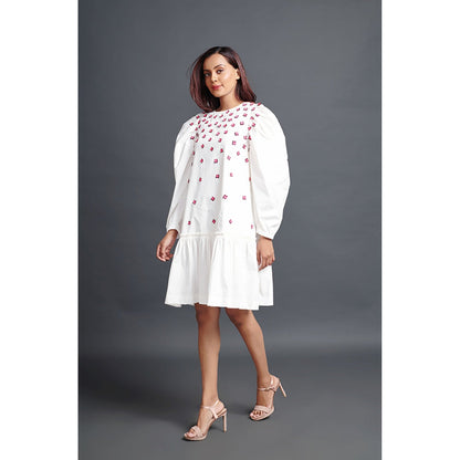 Deepika Arora White Short Backless Gathered Hem Mini Dress