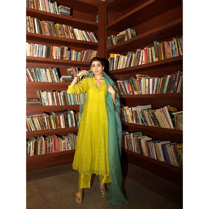 DEEPTHEE Neon Green Side Panelled A-Line Kurta with Pant & Dupatta (Set of 3)