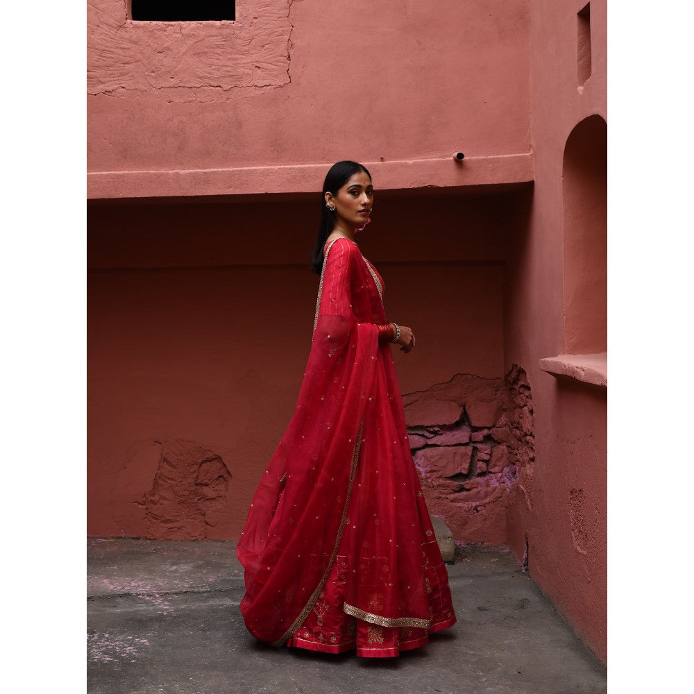 DEEPTHEE Vermillion Hand Embroidered Lehenga (Set of 3)