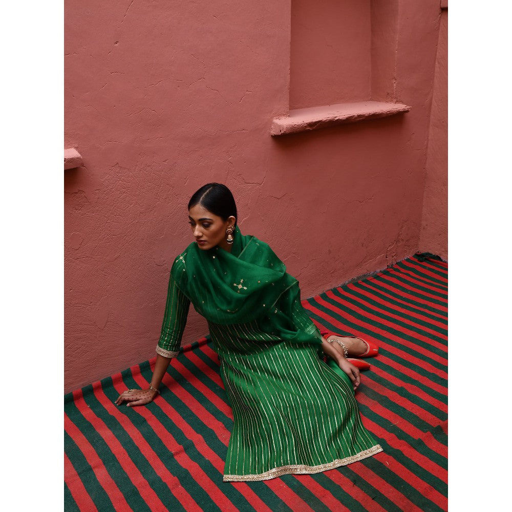 DEEPTHEE Green Striped Straight Kurta (Set of 3)