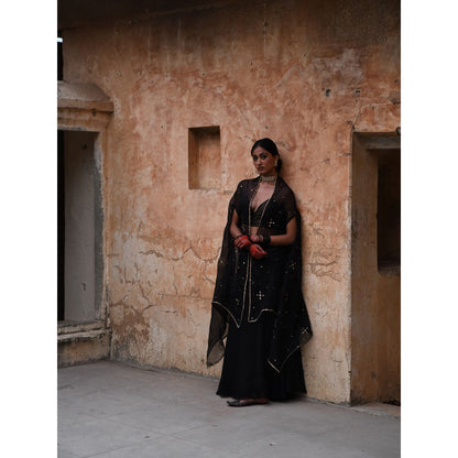 DEEPTHEE Black Cape and Skirt (Set of 3)