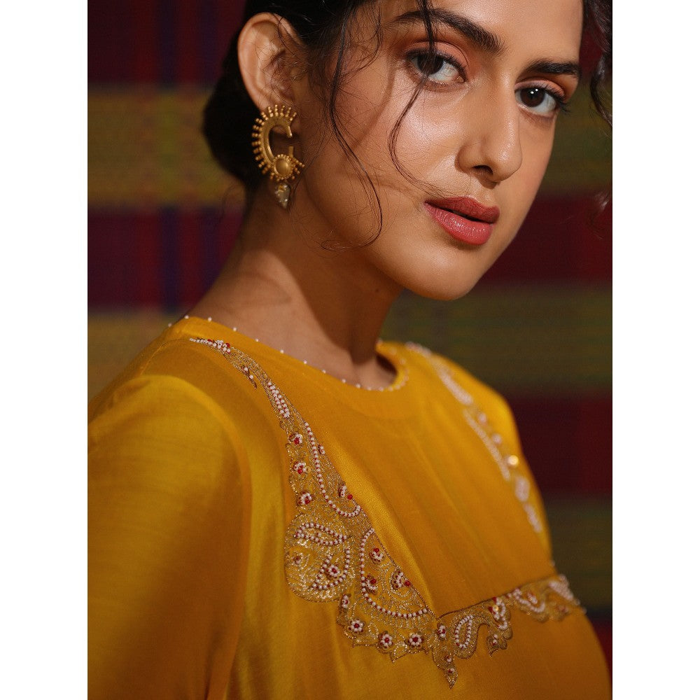 DEEPTHEE Haldi Yoke Outline Hand Embroidered Kurta with Pant & Dupatta (Set of 3)