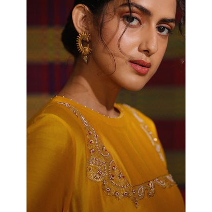 DEEPTHEE Haldi Yoke Outline Hand Embroidered Kurta with Pant & Dupatta (Set of 3)