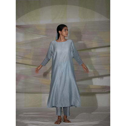 DEEPTHEE Icy Blue Raglan Sleeve Kurta with Pant (Set of 2)