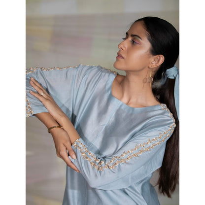 DEEPTHEE Icy Blue Raglan Sleeve Kurta with Pant (Set of 2)