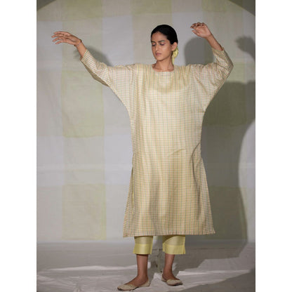 DEEPTHEE Yellow Raglan Sleeve Kurta with Pant (Set of 2)