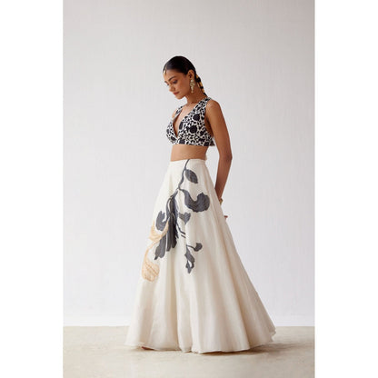 Devnaagri Ivory Handpaint Lehenga and Blouse with Dupatta (Set of 3)