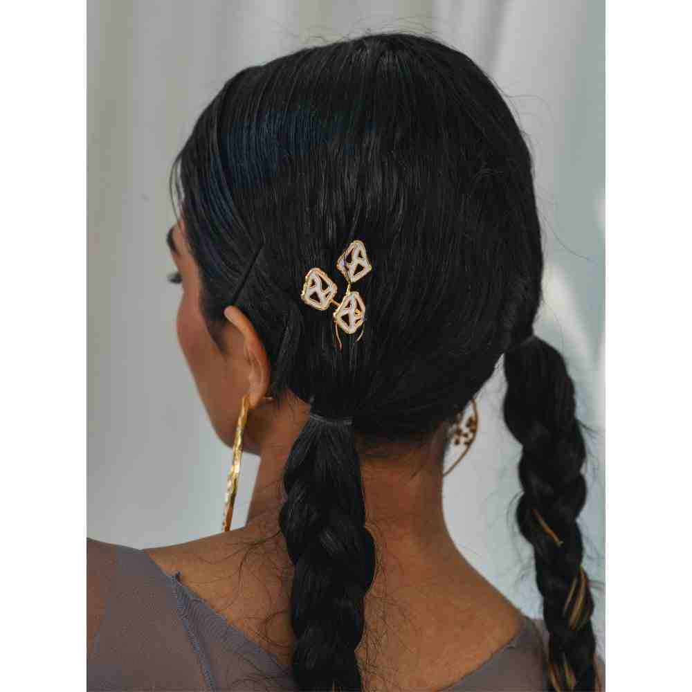 Dhwani Bansal Gold And Blue Grey Enamel Fari Hair Pin