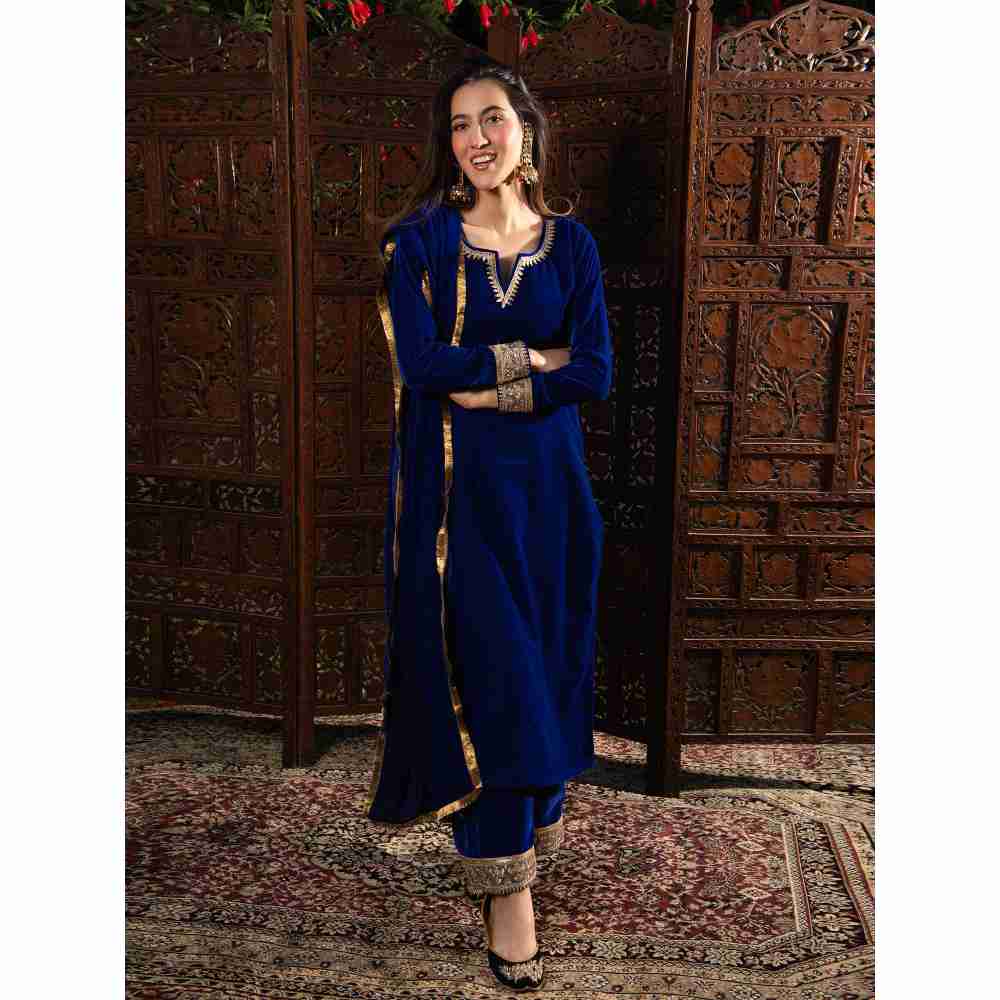 Buy Royal Blue Velvet Heavy Embroidery Designer Straight Suit | Straight  Salwar Suits