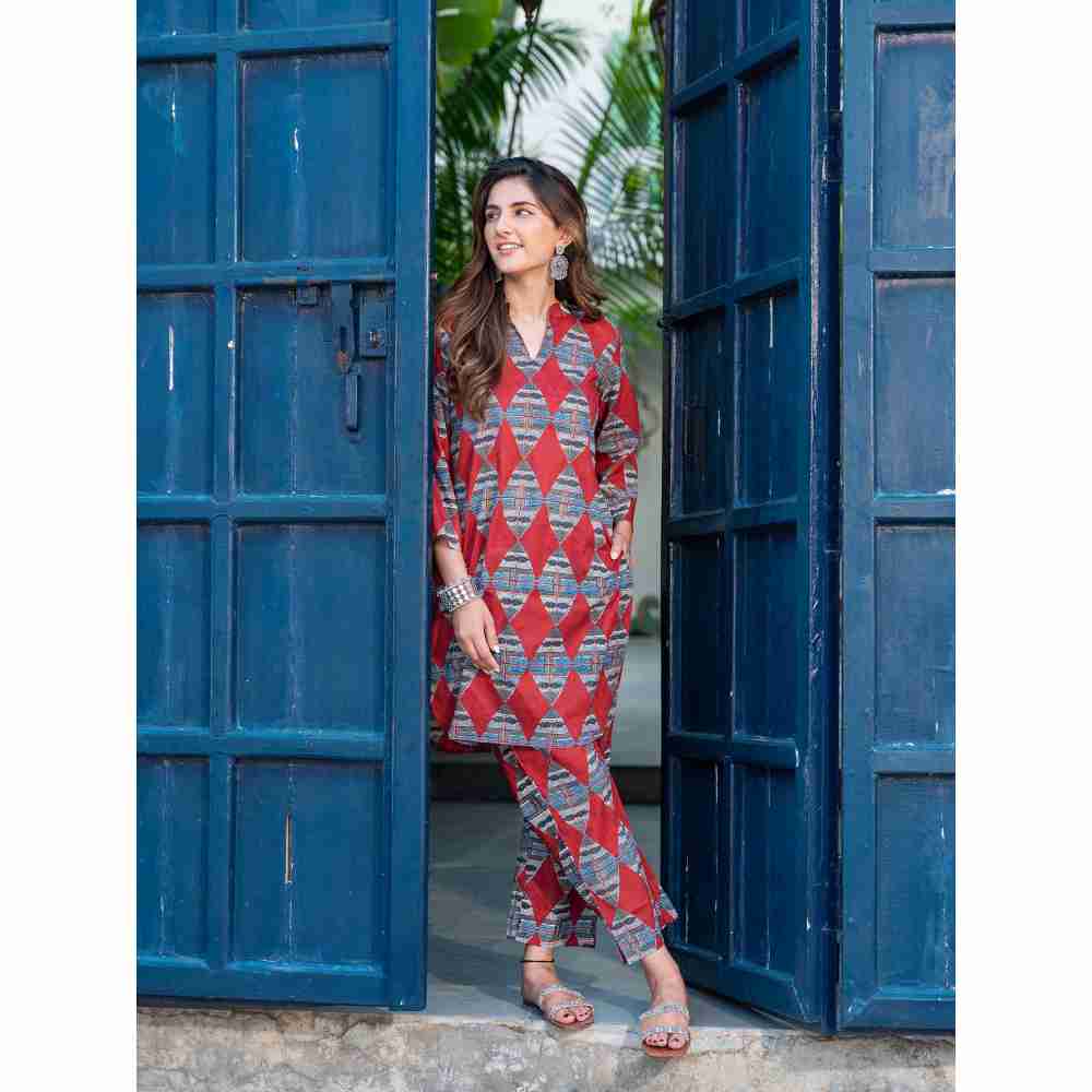 DIMPLE DESIGN STUDIO Red Diamond Co-Ord Abstract Kurta with Pant (Set of 2)