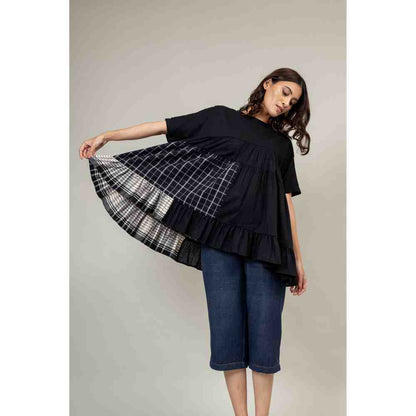 Doodlage Black Panelled Gathered Top