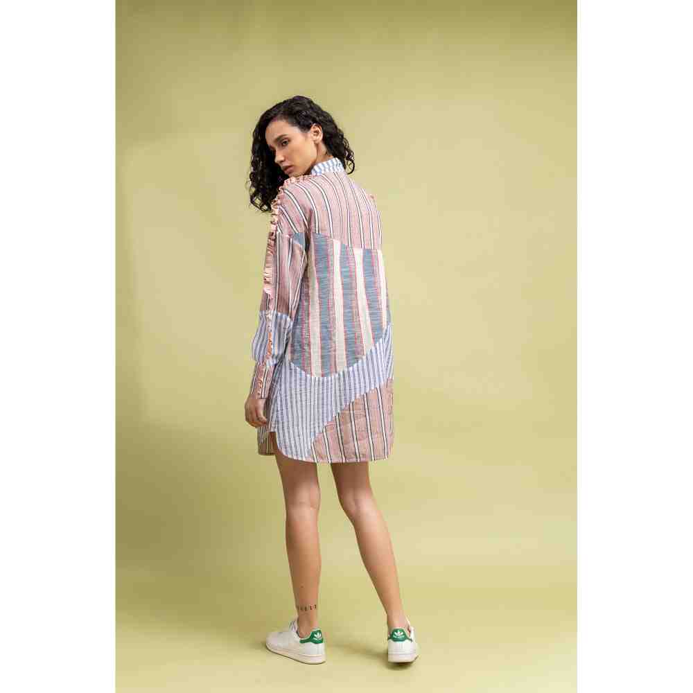 Doodlage Multicolor Panelled Front Open Dress