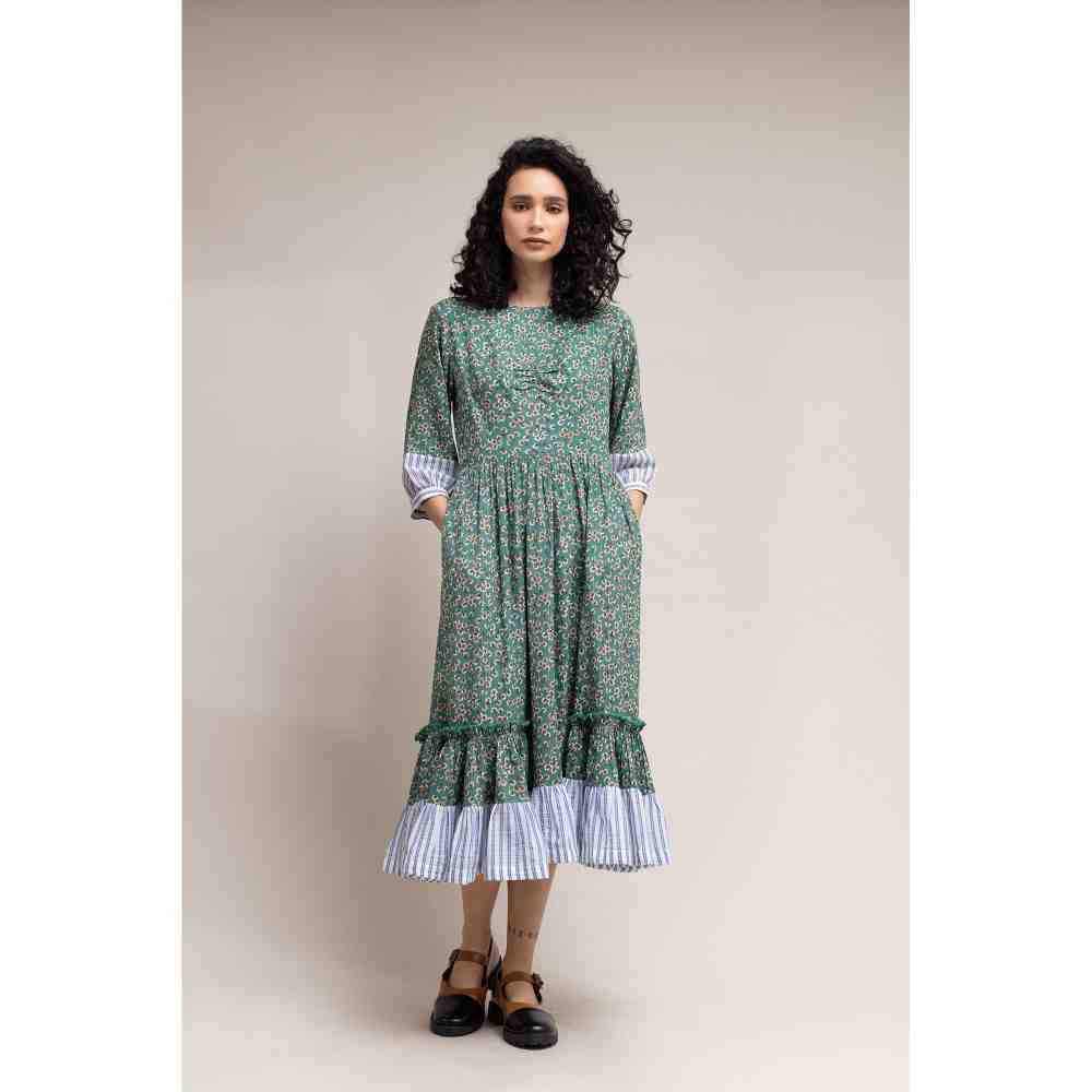 Doodlage Green Floral Printed Gathered Dress