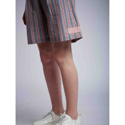 Doodlage Pleated Shorts With Patchwork