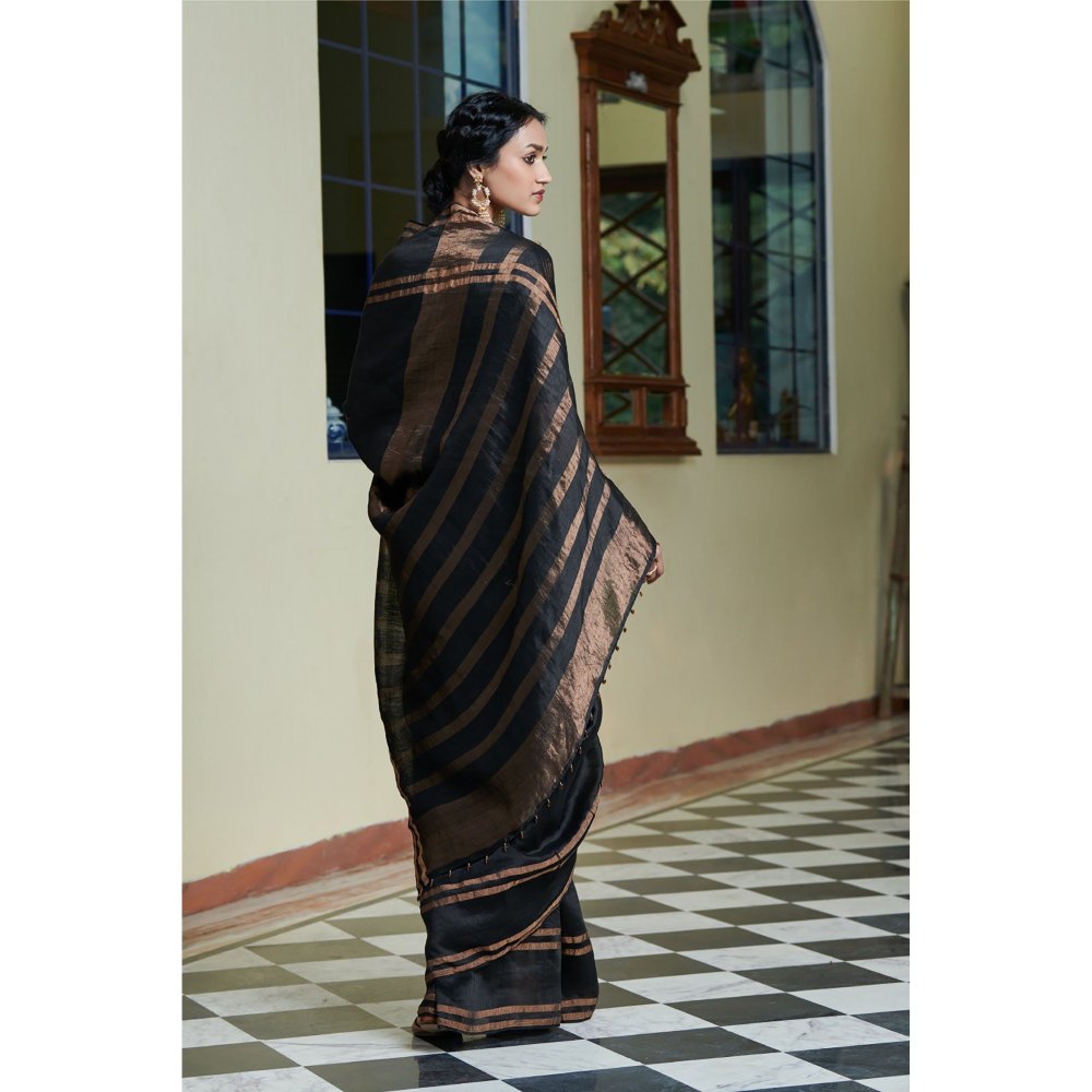 Dressfolk Kaala Khatta Saree