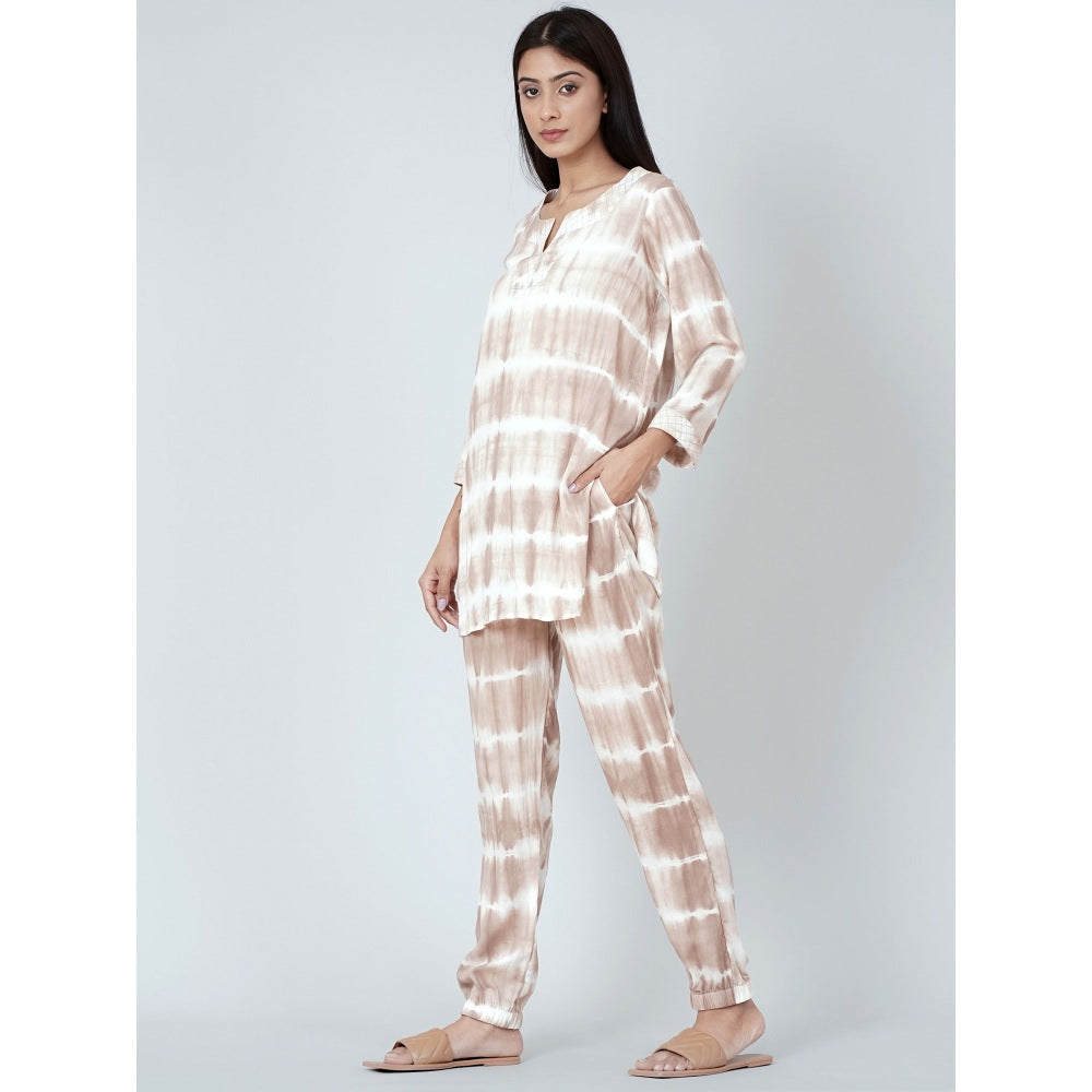 First Resort by Ramola Bachchan Beige And White Tie-Dye Lounge (Set of 2)
