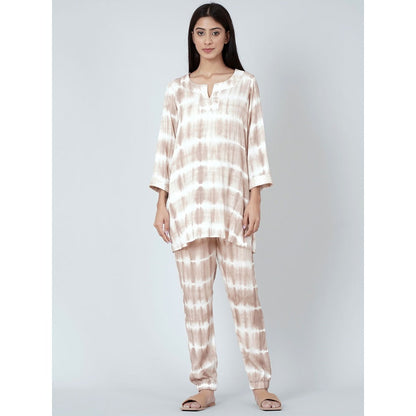 First Resort by Ramola Bachchan Beige And White Tie-Dye Lounge (Set of 2)