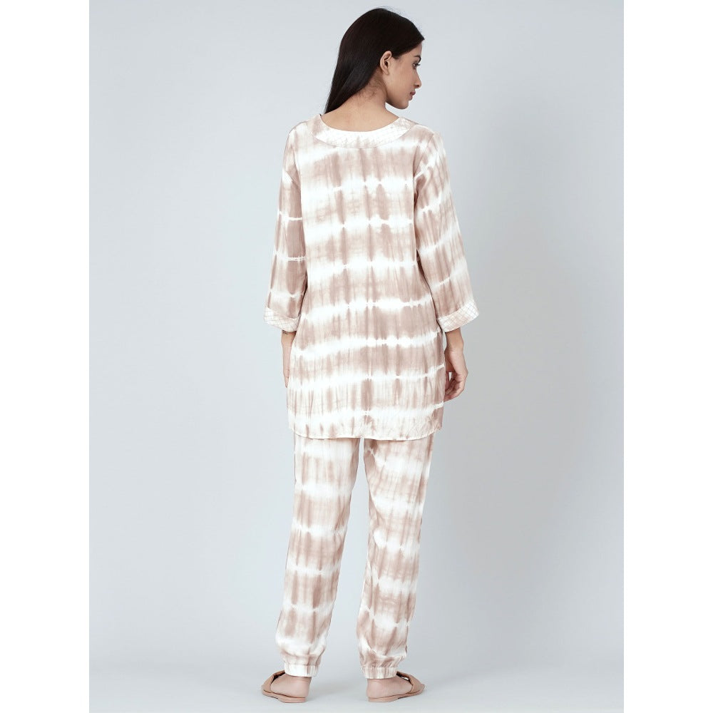 First Resort by Ramola Bachchan Beige And White Tie-Dye Lounge (Set of 2)