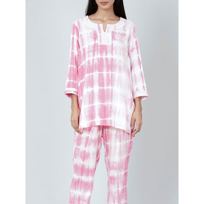 First Resort by Ramola Bachchan Pink And White Tie-Dye Lounge (Set of 2)