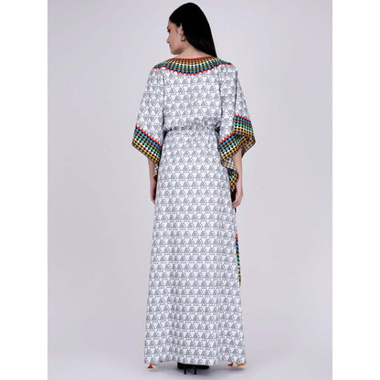First Resort by Ramola Bachchan Grey And White Triangle Geometric Print Full Length Kaftan
