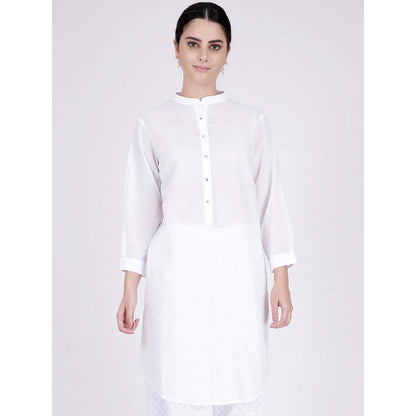 First Resort by Ramola Bachchan White Nehru Collar Kurta