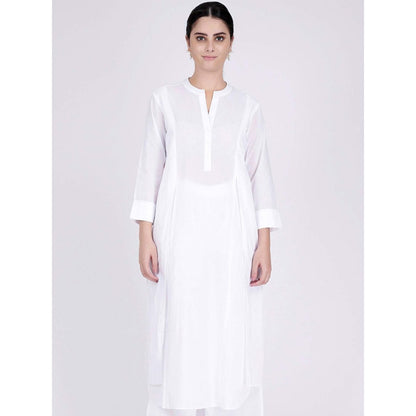 First Resort by Ramola Bachchan White Straight Kurta