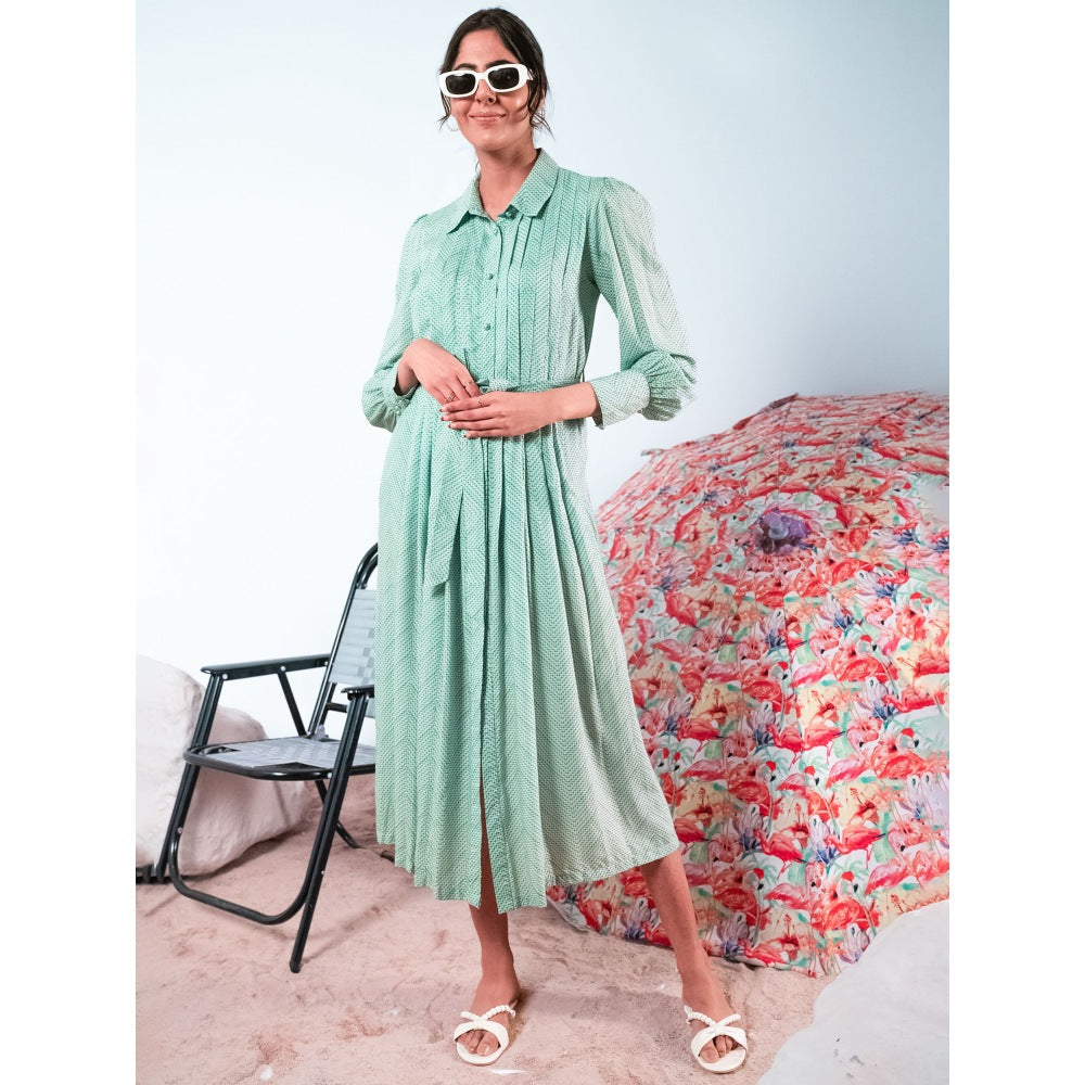 First Resort by Ramola Bachchan Green And White Chevron Maxi Dress (Set of 2)