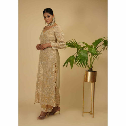Farha Syed Gold Embroidered Kurta (Set of 2)