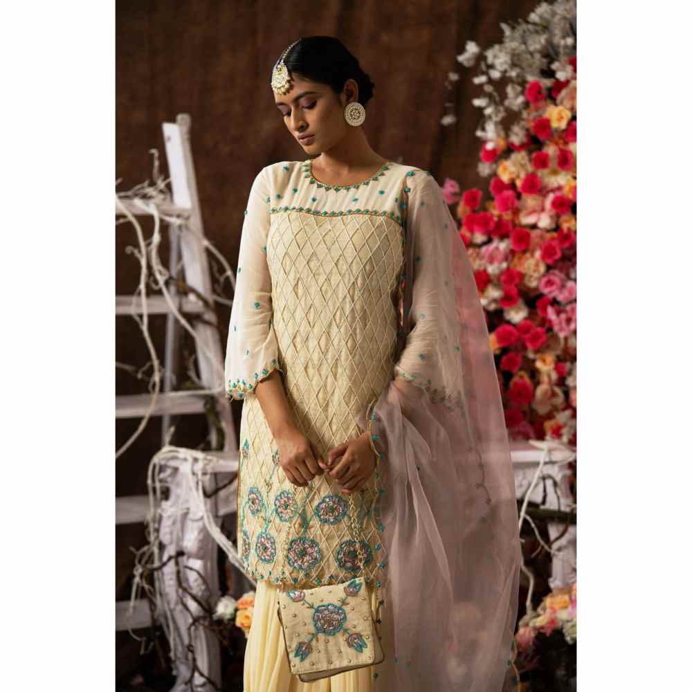 Farha Syed Ivory Champagne Garara (Set of 4)