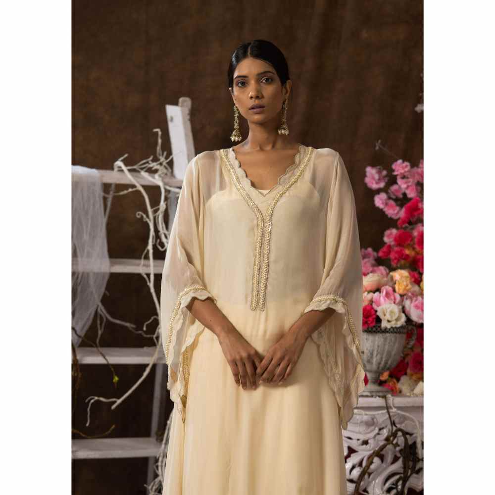 Farha Syed Ivory Champagne Kurta (Set of 4)