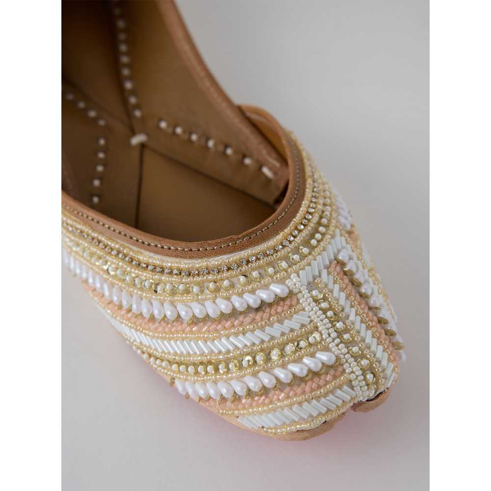Gajra Gang Gold and White Pearl Embroidered Leather Juttis